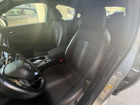 Used 2025 Honda Civic Sport image 32