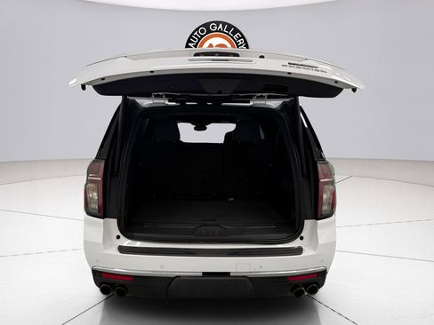 Used 2023 Chevrolet Suburban Premier AWD/4WD image 25
