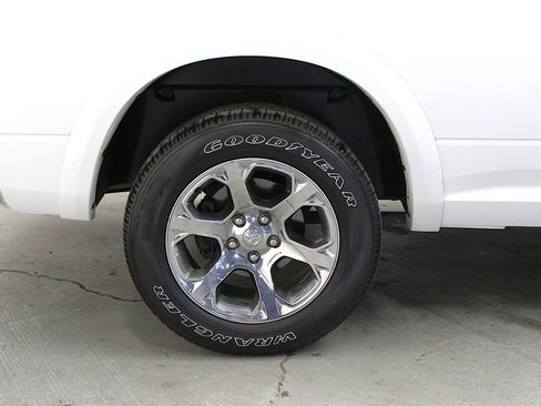 Used 2014 RAM 1500 Laramie w/ Convenience Group AWD/4WD image 34