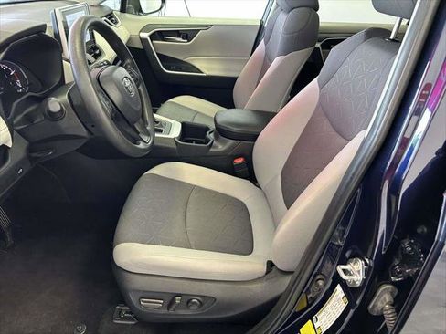 Certified 2025 Toyota RAV4 XLE w/ Convenience Package FWD image 16