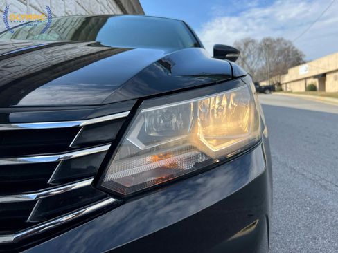 Used 2017 Volkswagen Passat 1.8T SE image 15