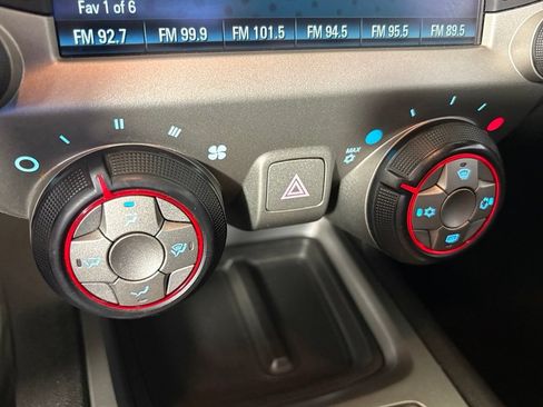 Used 2015 Chevrolet Camaro LT RWD image 28