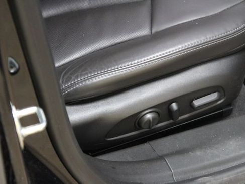 Used 2017 Buick LaCrosse Essence w/ Sun and Shade Package FWD image 13