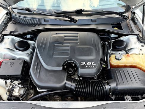 Used 2019 Dodge Charger SXT w/ Leather Interior Group RWD image 23