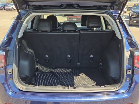 Used 2019 Jeep Compass Latitude w/ Cold Weather Group AWD/4WD image 13