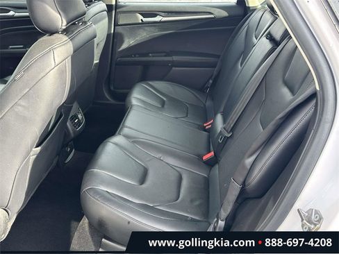 Used 2019 Ford Fusion Titanium image 11