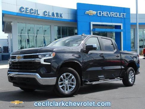 Used 2024 Chevrolet Silverado 1500 LT image 1