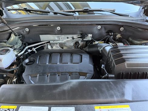 Used 2024 Volkswagen Atlas Peak Edition SEL AWD/4WD image 48