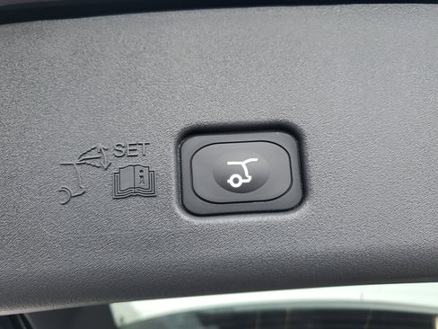 New 2026 Lincoln Nautilus Premier w/ Equipment Group 102A image 34