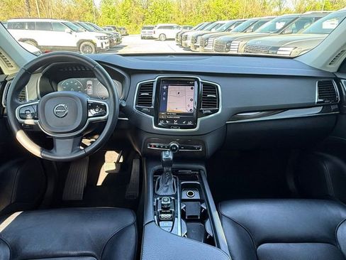 Used 2018 Volvo XC90 T6 Momentum w/ Momentum Plus Package AWD/4WD image 28