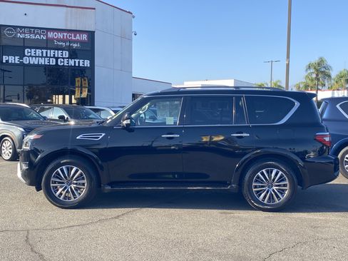 Used 2023 Nissan Armada SL w/ Captain's Chairs Package image 6