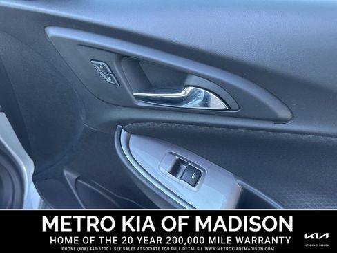 Used 2023 Chevrolet Malibu LT image 36