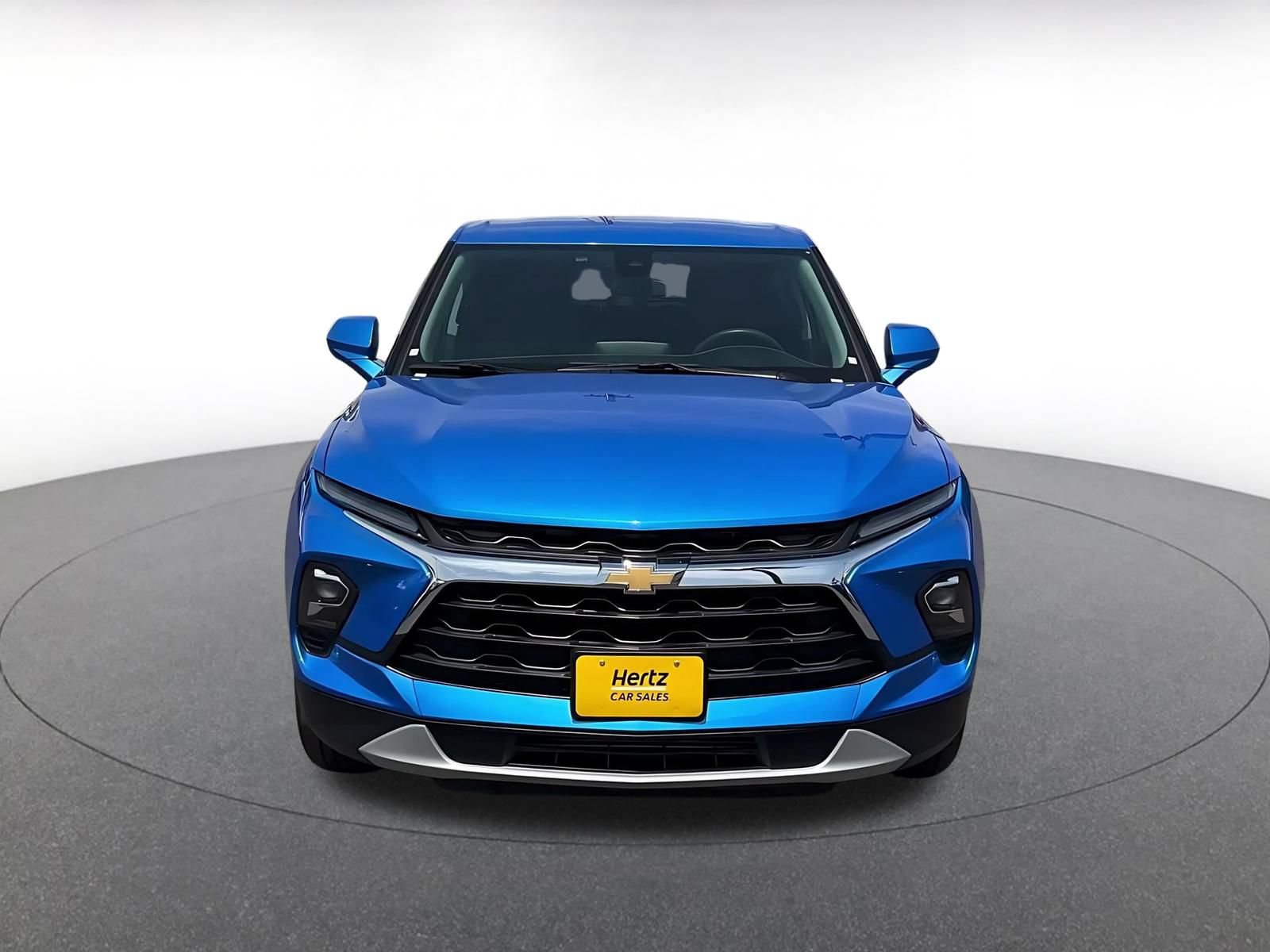 Used 2025 Chevrolet Blazer LT FWD image 4