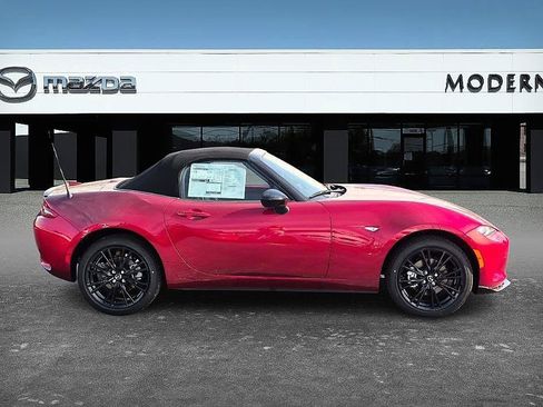 New 2026 MAZDA MX-5 Miata Club w/ Interior Package RWD image 6