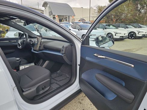 New 2026 Volvo EX30 Ultra w/ Protection Package Premier image 12