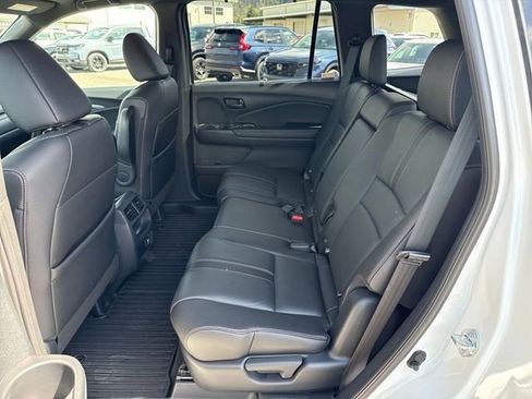 Used 2023 Honda Passport TrailSport image 19