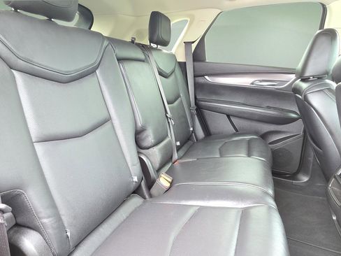 Used 2018 Cadillac XT5 Premium Luxury image 18
