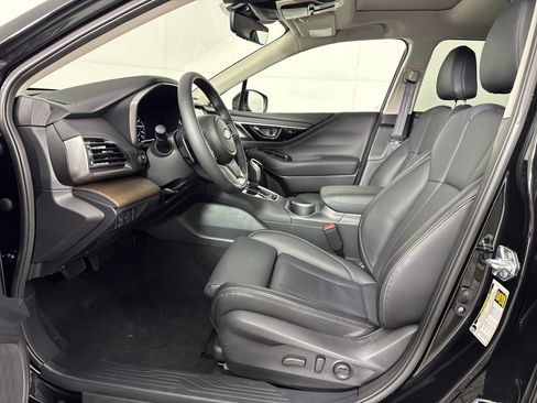 Used 2025 Subaru Outback Limited image 13
