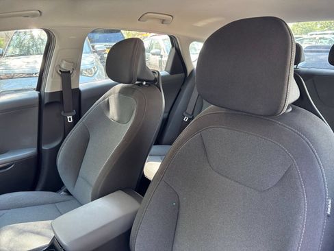 Used 2025 Kia K4 FWD image 36