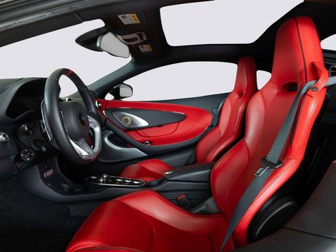 Used 2023 McLaren GT RWD image 12
