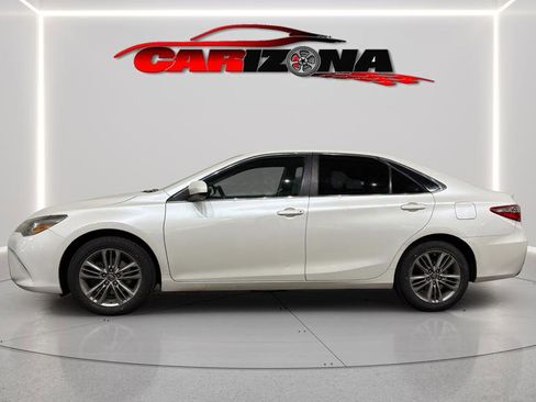 Used 2016 Toyota Camry SE image 6