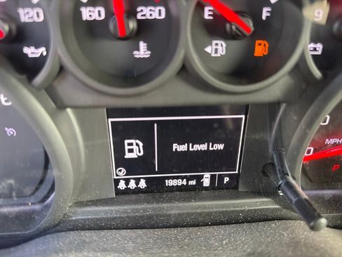 Used 2025 Chevrolet Silverado 1500 Custom RWD image 7
