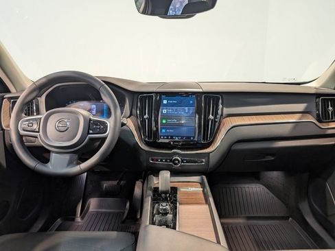 Used 2023 Volvo XC60 B5 Plus w/ Climate Package image 15