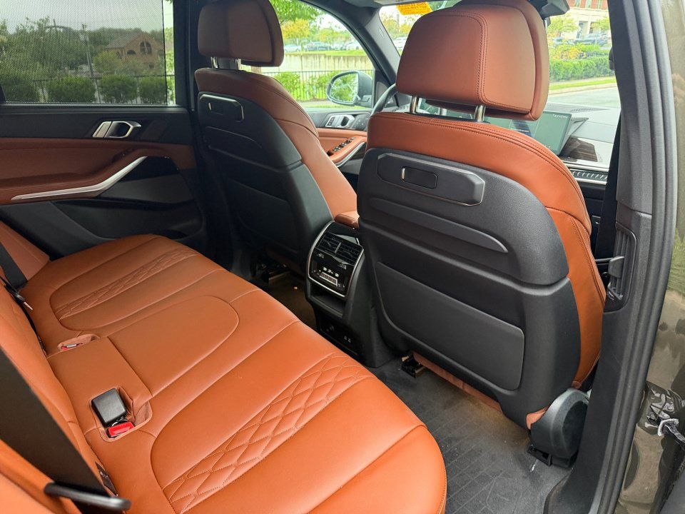 Used 2024 BMW X5 xDrive40i w/ Executive Package AWD/4WD image 29