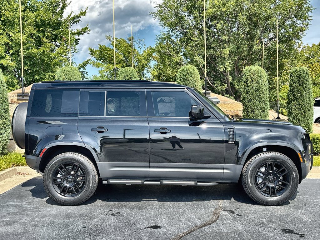 Used 2026 Land Rover Defender 110 S AWD/4WD image 6