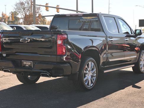 Used 2025 Chevrolet Silverado 1500 High Country w/ High Country Premium Package image 11