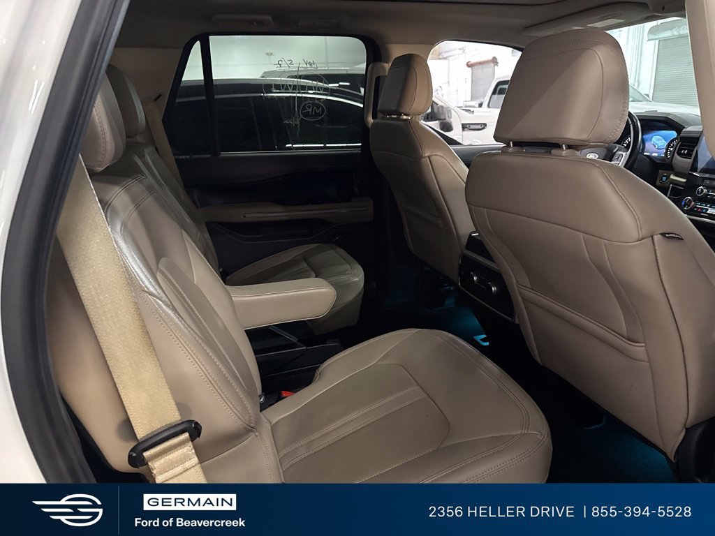 Used 2024 Ford Expedition Limited AWD/4WD image 3