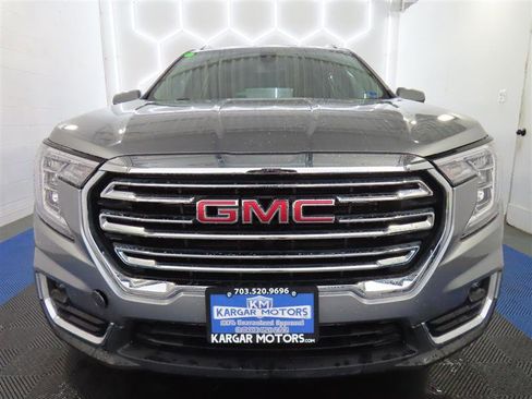 Used 2023 GMC Terrain SLT FWD image 3