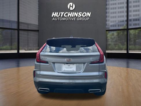 Used 2025 Cadillac XT4 Premium Luxury image 4