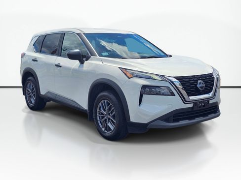 Used 2023 Nissan Rogue S AWD/4WD image 5