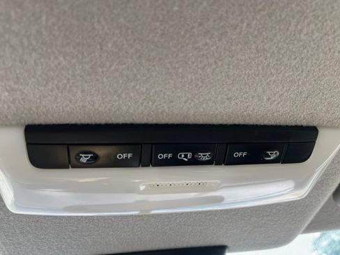 Used 2021 Nissan Kicks SV FWD image 21