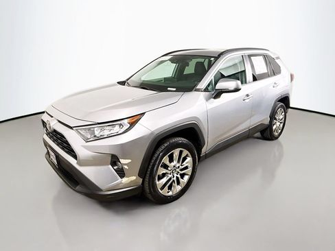 Certified 2021 Toyota RAV4 XLE Premium AWD/4WD image 3