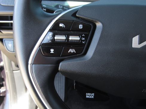 Used 2024 Kia EV6 Light image 23