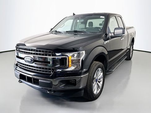 Used 2020 Ford F150 XLT w/ Equipment Group 302A Luxury AWD/4WD image 4