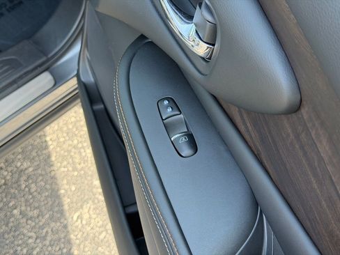 Used 2024 Nissan Murano Platinum w/ Cargo Package AWD/4WD image 27