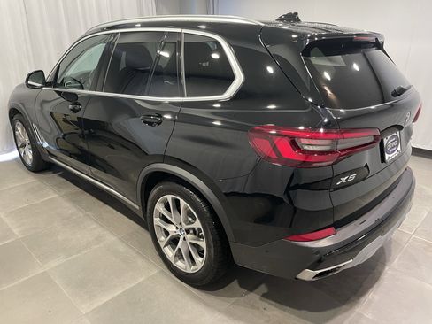 Used 2022 BMW X5 xDrive40i w/ Climate Comfort Package image 5