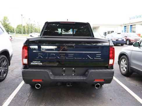 Used 2025 Honda Ridgeline Black Edition image 6