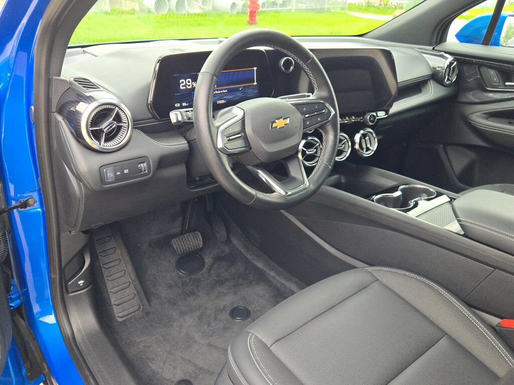 Used 2024 Chevrolet Blazer EV LT AWD/4WD image 25