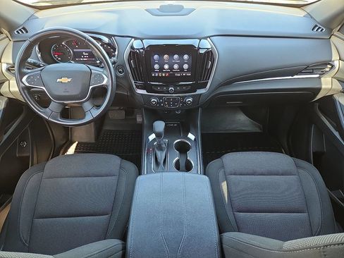Used 2022 Chevrolet Traverse LT FWD image 14