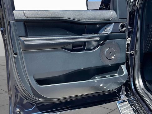 Used 2021 Ford Expedition Max XLT AWD/4WD image 21