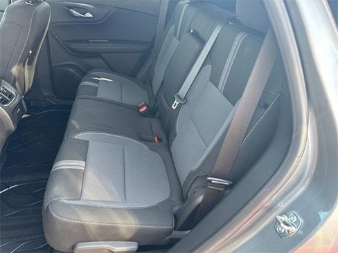 Used 2025 Chevrolet Blazer LT w/ Convenience Package image 18