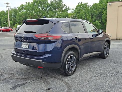 Used 2025 Nissan Rogue SV AWD/4WD image 6