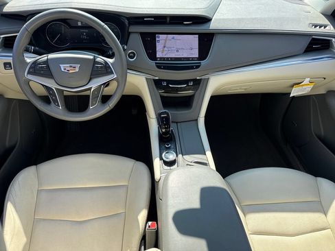 Used 2022 Cadillac XT5 Premium Luxury FWD image 29