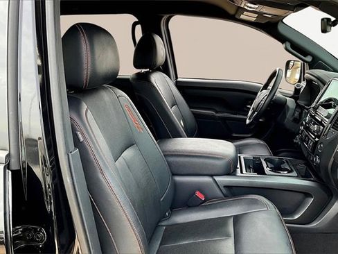 Used 2023 Nissan Titan PRO-4X w/ Pro-4x Convenience Package image 7