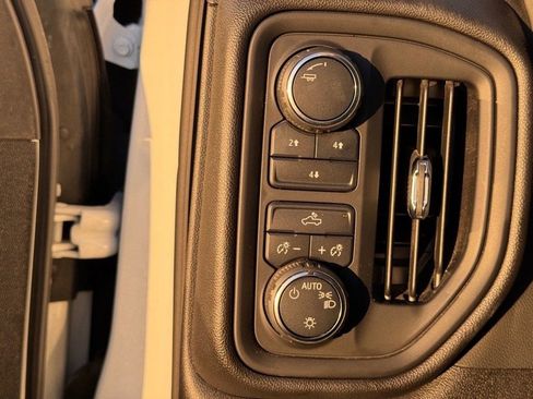 Used 2025 Chevrolet Silverado 2500 Custom w/ Custom Convenience Package image 16