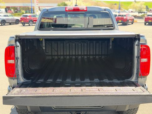 Used 2022 Chevrolet Colorado ZR2 AWD/4WD image 19